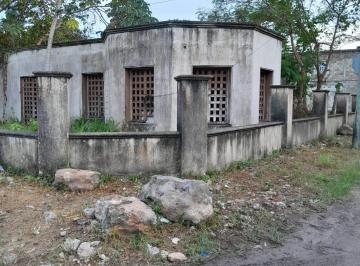 Casa de 3 habitaciones, Motul · Casa en Obra Blanca con 3 Recámaras, 2 Baños y Terreno Amplio