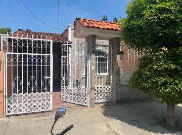 Casa en Renta de 3 habitaciones Los Maestros · Cerca de Plaza Patria, 250 m, 3 Recamaras, 2 Baños, Terraza, Cocina Integra