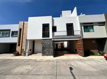 Casa en condominio de 4 habitaciones, Jacona · Venta Casa Residencial Orandino Jacona Mich Diseño Colonial Mexicano