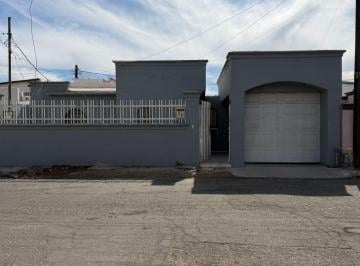 Casa de 3 habitaciones, Mexicali · Venta de Casa en Colonia Residencias