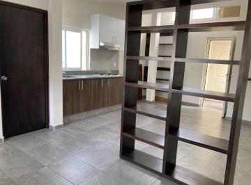 Casa 137m² Venta La Loma · Edificio Con: 2 Departamentos, 1 Oficina con 4 Privados y 1 Local