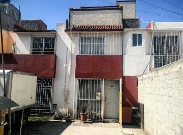 Casa de 3 habitaciones, Ecatepec de Morelos · Excelente Casa en Renta en Villas del Sol I, Ecatepec de Morelos
