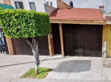 Casa de 3 habitaciones, Guadalajara · Venta de Casa Av Isla Raza 2039, Jardines de San José, 44950 Guadalajara, Jal.