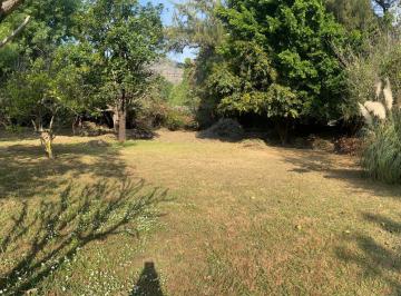 Terreno plano, bardeado · Último Lote Premium con Vista a Las Montañas en Tepoztlan. Escriturado y Agua