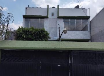 Casa de 3 habitaciones, Gustavo A. Madero · Casa Habitación Calle Cerrada Cerca Todos Servicios