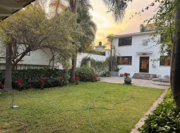 Casa de 3 habitaciones, Coyoacán · Casa en Venta en Coyoacán C. de Méx. Cerca de Cu. Uso de Suelo Mixto