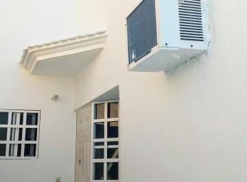Casa de 3 habitaciones, Solidaridad · Casa Independiente en Venta. Trato Directo