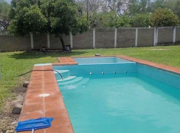 Casa de 3 habitaciones, Jonacatepec · Casa en Venta en Jonacatepec, Morelos. Jardín y Alberca Privados.
