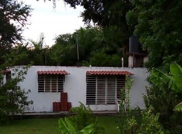 Casa de 3 habitaciones, Jonacatepec · Casa en Venta en Jonacatepec, Morelos. Jardín y Alberca Privados.