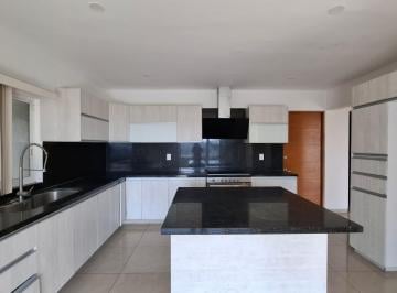 Casa de 3 habitaciones, Querétaro · Casa en Renta en Misión Concà, Querétaro. Cuatro Recamaras y Roof Garden