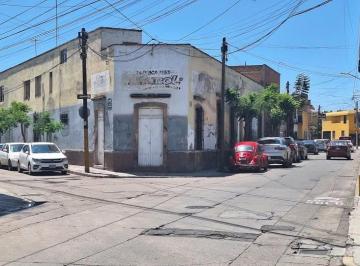 Casa uso de suelo de 4 habitaciones, Irapuato · Casa en Venta
