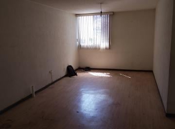 Dos recamaras, sala -comedor, cocina, baño, zotehuela,1 estacionamiento..
A remo · Venta de Departamento