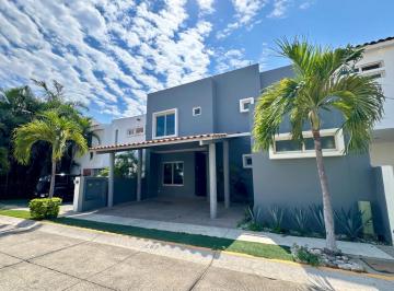Casa de 4 habitaciones, Bahía de Banderas · Casa en Venta en Flamingos Cedros | 4 Recámaras | Lista Para Vivir o Rentar