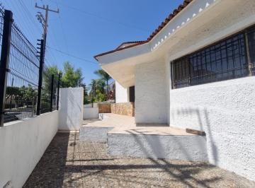 Casa uso de suelo de 4 habitaciones, Zapopan · Propiedad en Jardines de Guadalupe, Zapopan con Uso de Suelo Mixto, Excelente Pa