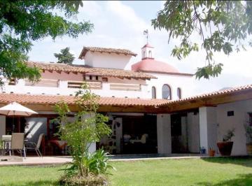 Casa de 7 habitaciones, Malinalco · Villa Las Bugambilias: un Sanctuario en El Corazón de Malinalco