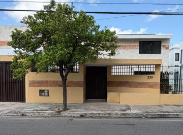Casa de 5 habitaciones, Mérida · Venta de Casa con Ubicación Privilegiada de Oportunidad