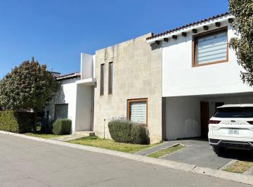 Casa de 3 habitaciones, Metepec · Se Vende Casa con Jardín, 320 m, 3 Recámaras, Loma Loma Real, Metepec Toluca