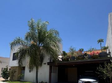Casa en condominio de 4 habitaciones, Corregidora · Hermosa Casa en Venta