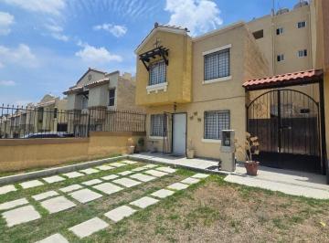 Casa de 3 habitaciones, Atotonilco de Tula · Hermosa Casa de 3 Recámaras con Terreno Excedente