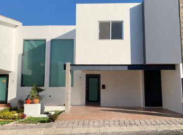 Casa de 3 habitaciones, Puebla · Hermosa Casa a 5 Mins del Tec. de Mont. Frac Saucedal en Puebla