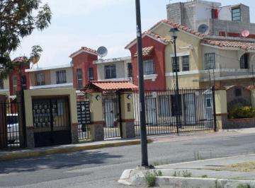 Casa de 2 habitaciones, Tecámac · Casa en Venta en Ojo de Agua en Real Verona