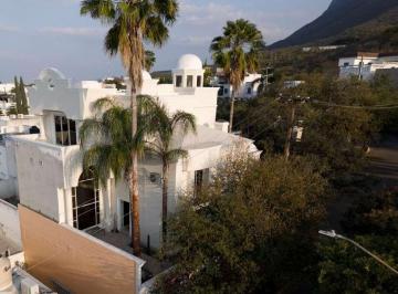 Casa de 4 habitaciones, Guadalupe · Residencia Bosques del Contry