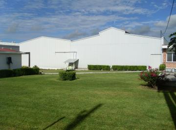 Nave industrial de 2 habitaciones, Irapuato · Bodegas y Cuartos Fríos a Pie de Carretera