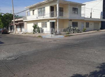 Casa de 6 habitaciones, Culiacán · Se Vende Propiedad en Esquina Superficie de 273 m² Sector Comercial Centro