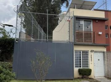 Casa de 3 habitaciones, Zapopan · Bonita Casa con Alberca y Jardin