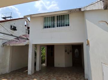 Casa de 3 habitaciones, Centro · Casa Ubicada en Club Campestre Zona Tabasco 2000 Frente Al Parque La Choca