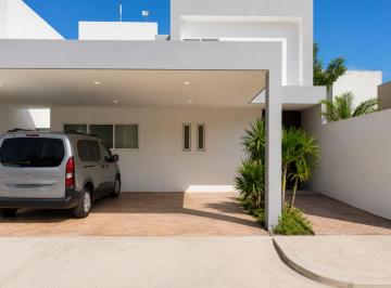 Casa de 4 habitaciones, Conkal · Casa en Paseos del Mayab