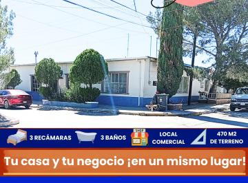 Sala
Comedor
Cocina
3 recámaras
3 baños
Lavandería
Patio
Amplio local comercial
 · Casa Céntrica con Local Comercial