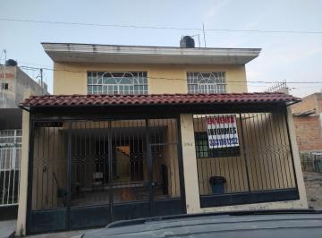 Casa de 3 habitaciones, Zapopan · Excelente Casa en Colinas de Los Robles Zapopan