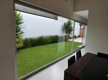 Casa en Venta de 3 habitaciones Fraccionamiento Cerrada de la Mezquitera · Casa Moderna, Cerca de San Telmo