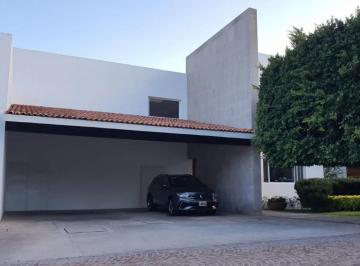 Casa de 4 habitaciones, Querétaro · Residencia Amueblada en Renta, en Privada de Lujo