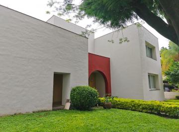 Casa de 4 habitaciones, Zapopan · Hermosa Residencia Estilo Barragán en Bugambilias 1ra Sección