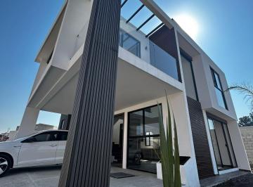 Casa en condominio de 3 habitaciones, Atlixco · Estrena Casa de Diseño Inigualable en Atlixco, con Vista Al Popocatépetl