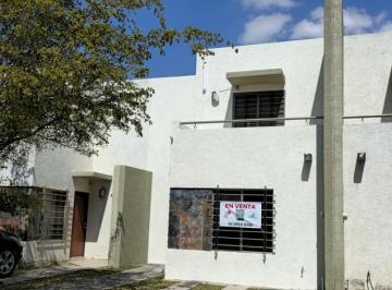 Casa de 3 habitaciones, Zapopan · Casa en Excelente Ubicación