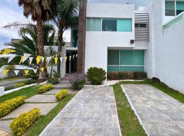 Casa de 3 habitaciones, León · Casa con Mucha Luz y Ventilación Frente a Área Verde