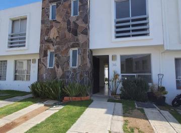 Casa en condominio de 3 habitaciones, Cuautlancingo · Casa en Venta en Cuautlancingo 3 Recámaras Alberca $1,995,000