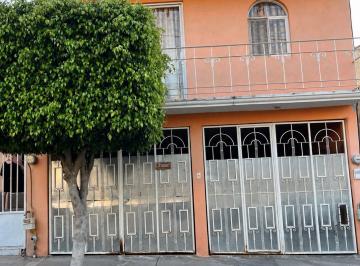 Casa de 3 habitaciones, Corregidora · Linda y Amplia Casa en Venta