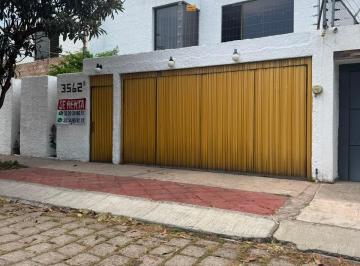 Casa de 3 habitaciones, Zapopan · Residencia Rinconada Sta Rita 300 m² de Terreno 4 Recamaras Estudio Planta Baja