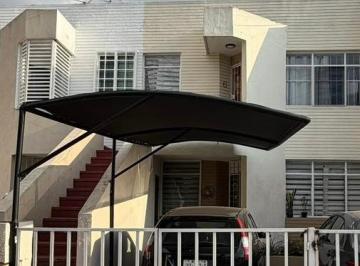 Dúplex de 3 habitaciones, Zapopan · Casa en Venta en La Estancia, Zapopan Excelente Ubicación