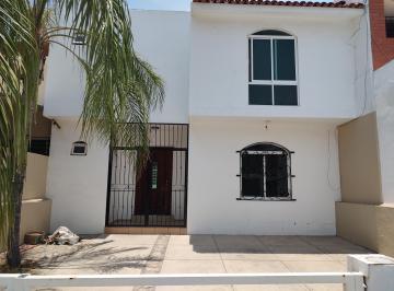 Casa de 3 habitaciones, Colima · Casa en Renta