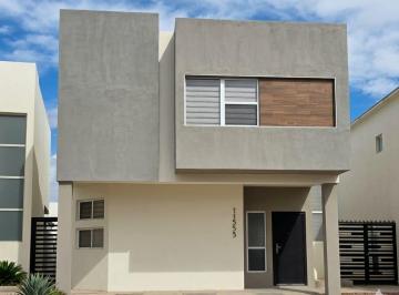 Casa de 3 habitaciones, Juárez · Atras de Plaza Sendero