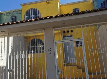 Casa de 3 habitaciones, Corregidora · Casa en Renta en Mision San Carlos