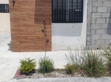 Casa de 3 habitaciones, Apodaca · Casa en Renta Semi Amueblada en Apodaca