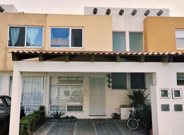 Casa de 3 habitaciones, Puebla · Venta de Casa Excelente Ubicación Atras Plaza Cruz del Sur