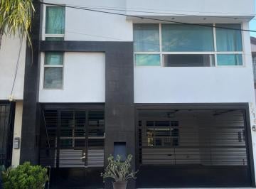 Casa de 4 habitaciones, Guadalupe · Se Renta Casa en Jardines de Andalucia