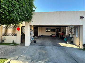 Casa de 4 habitaciones, Hermosillo · Casa Remodelada de 4 Recámaras en Cerrada – Misión del Sol
